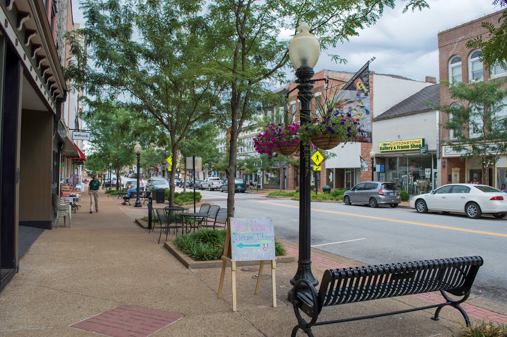 East High Street - Jefferson City