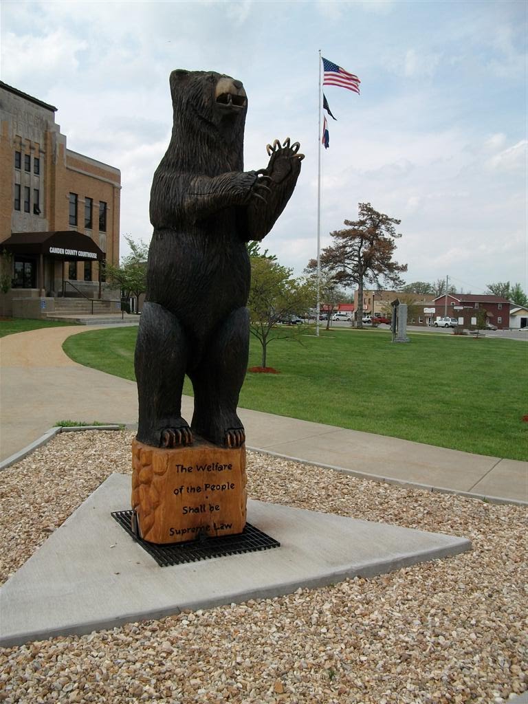 carved wooden bear, Camden County Courthouse, Camdenton, MO