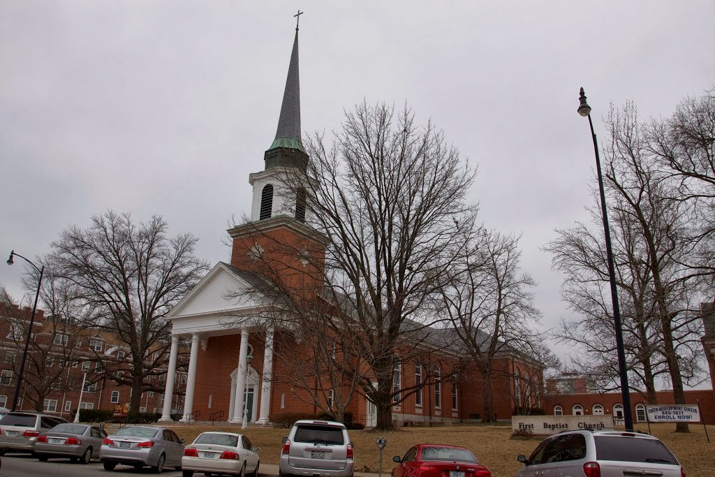 First Baptist Church,Columbia-MO