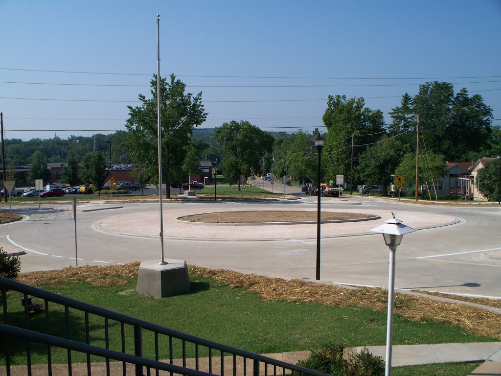 High Street roundabout