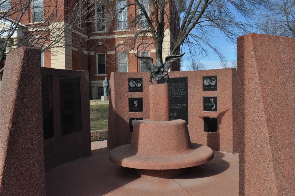 War Memorial, Marshall, MO