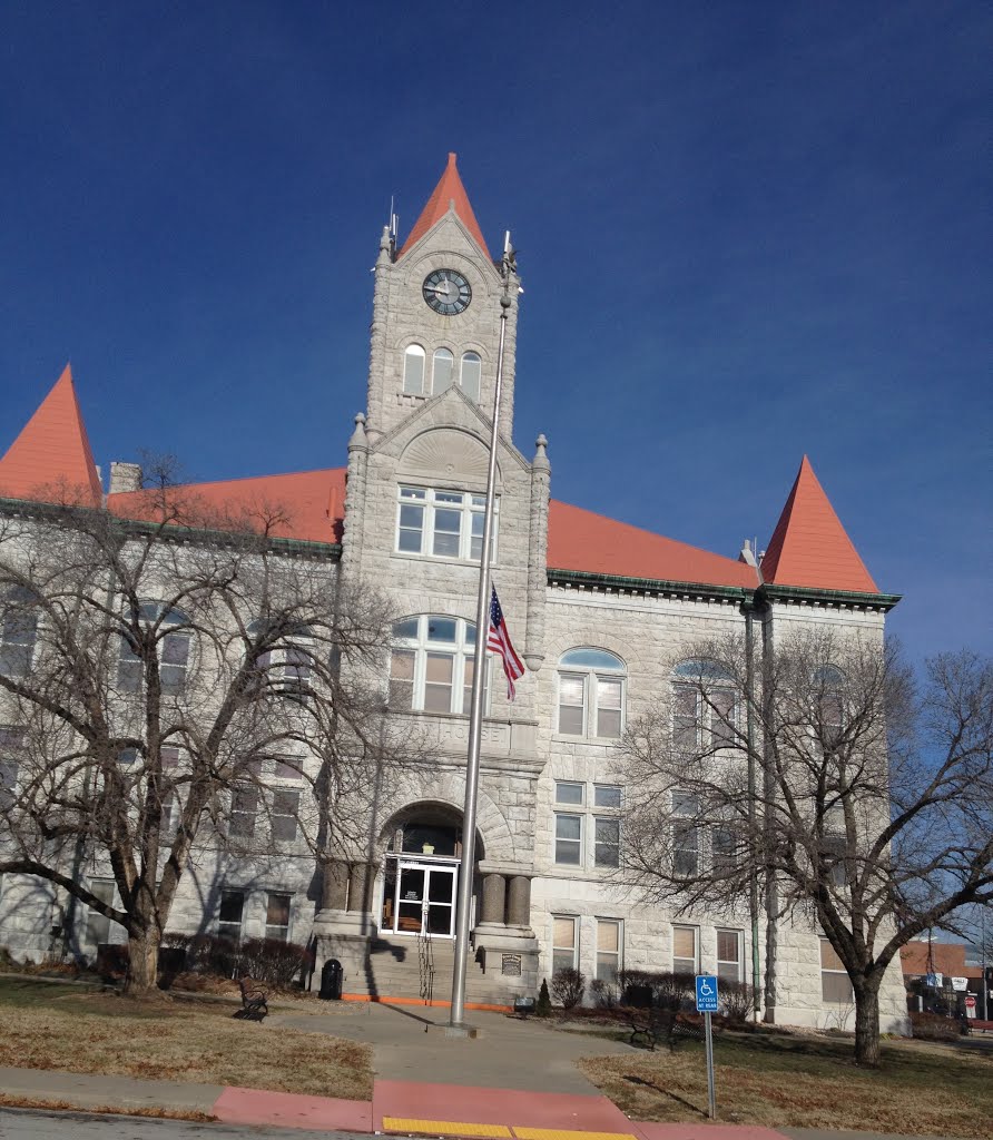 The Vernon County Court House in Nevada Missouri.