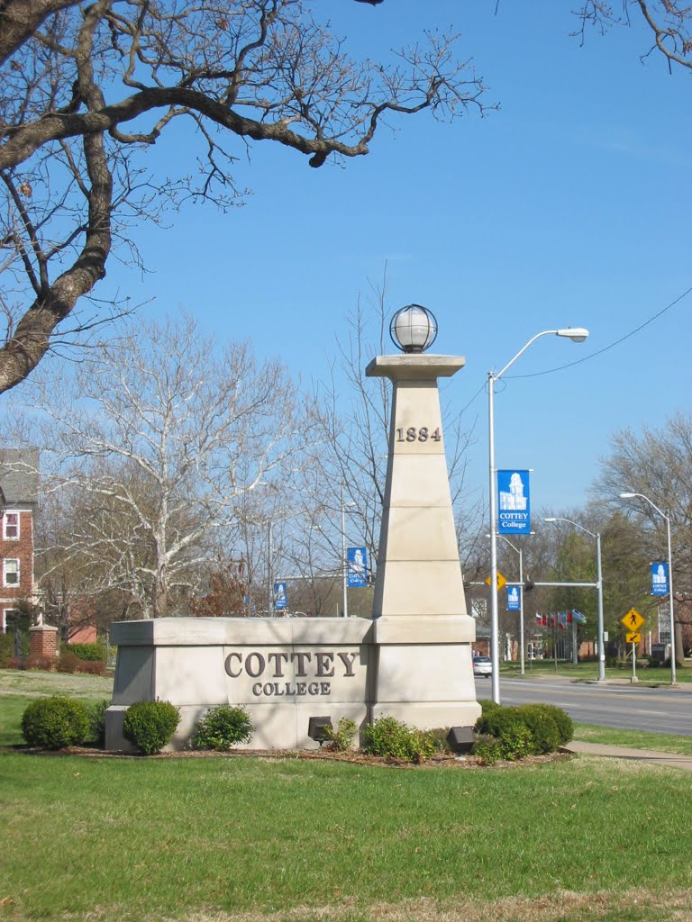 Cottey College entrance marker on eastbound West Austin Blvd.