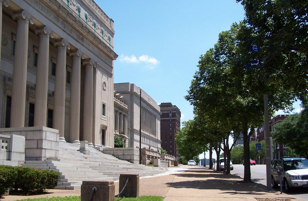 Lindell Blvd., east from Masonic Temple, July 2007
