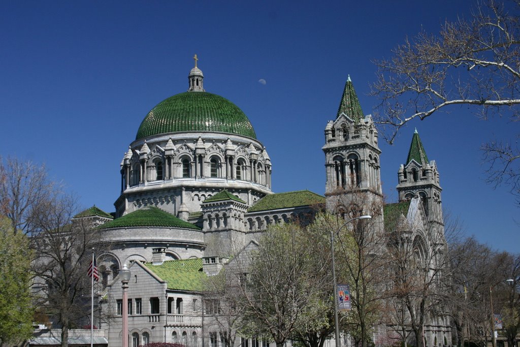 Cathedral Basilica on Lindell St