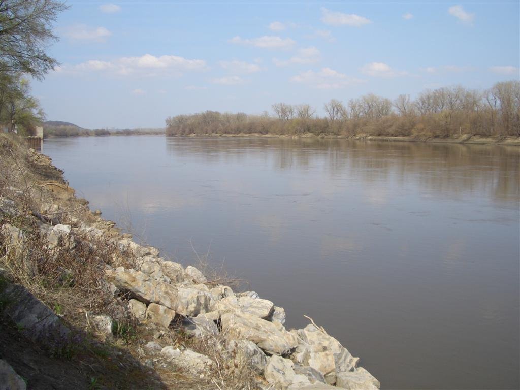Missouri River, looking north from Indpendence Park Landing, Atchison, KS