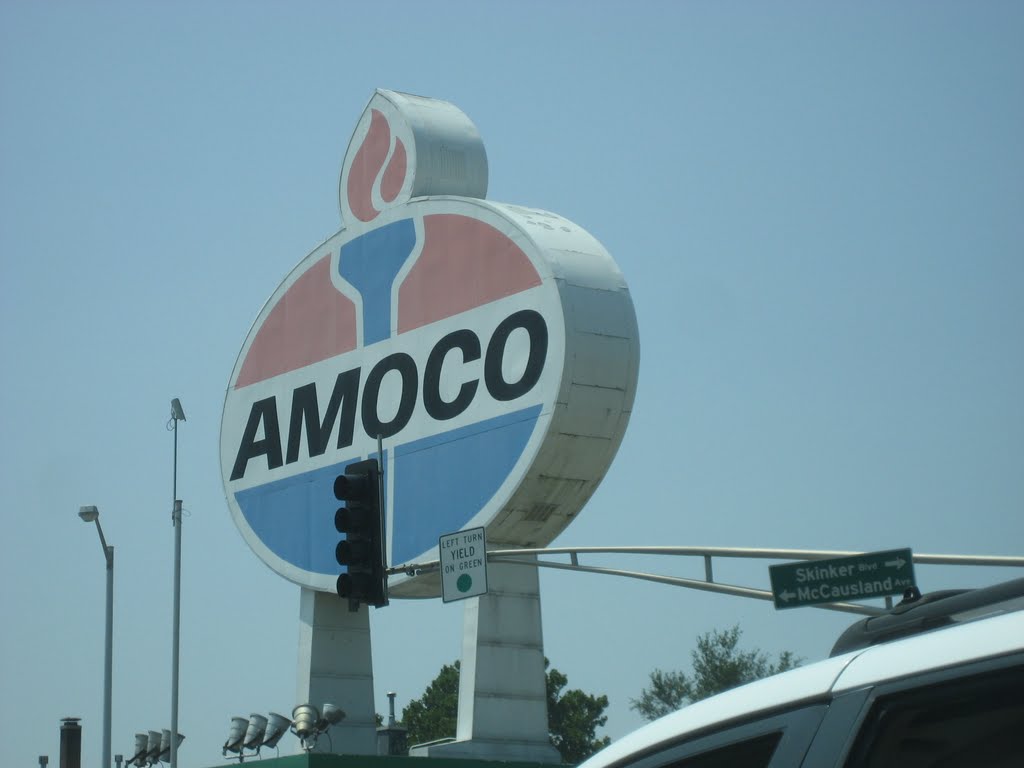Huge Amoco sign