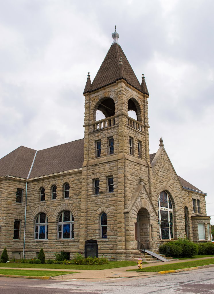 First Congregational Church - Sedalia, Missouri