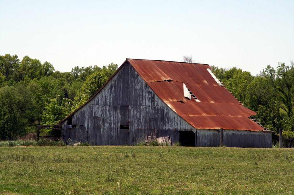 Barn with rusted roof