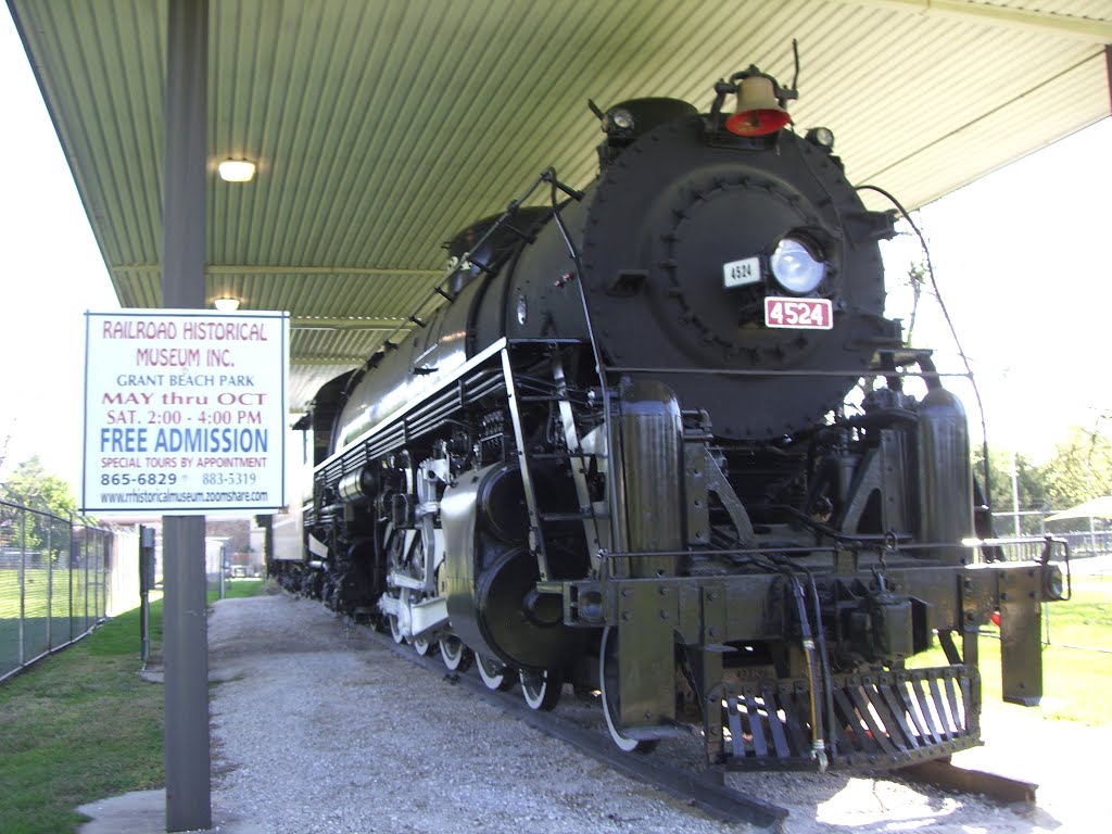 Frisco Engine # 4524 - Heavy hauler WW2 - See more on YouTube