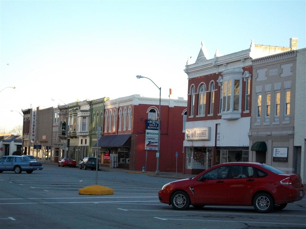 Around the courthouse square, Nevada, MO