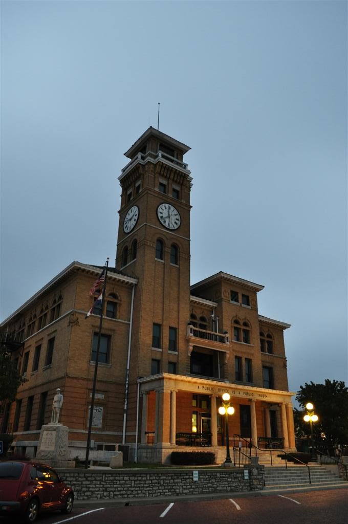 Cass County courthouse, Harrisonville, MO