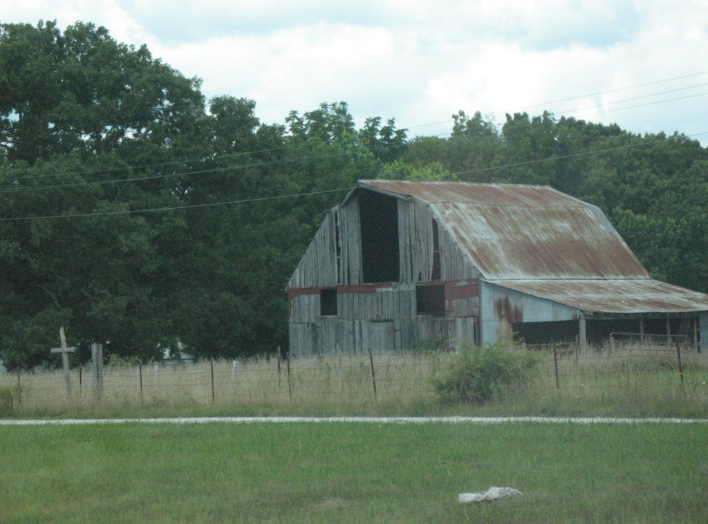 Old barn near Seymour
