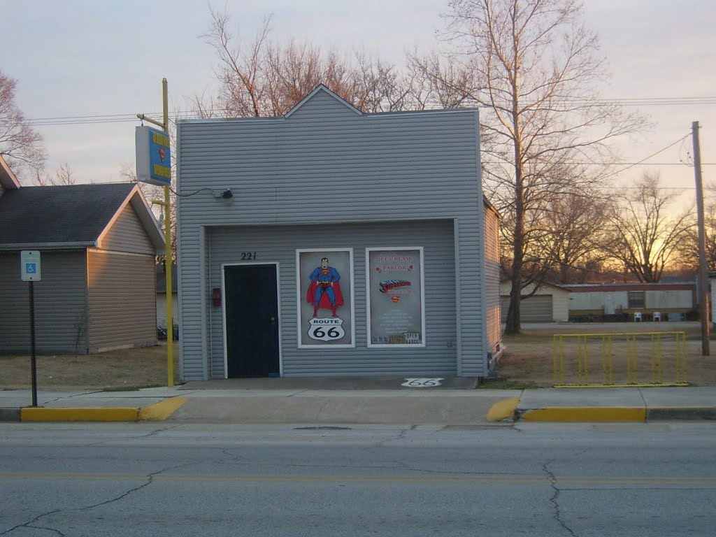 Superman Museum & Ice Cream Parlor