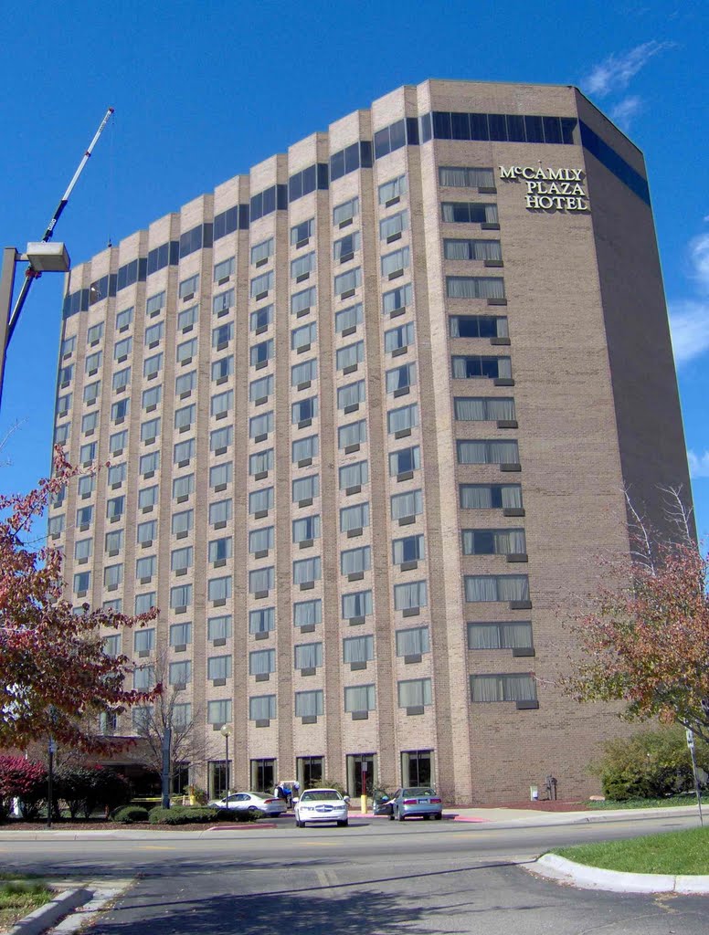 McCamly Plaza Hotel, GLCT