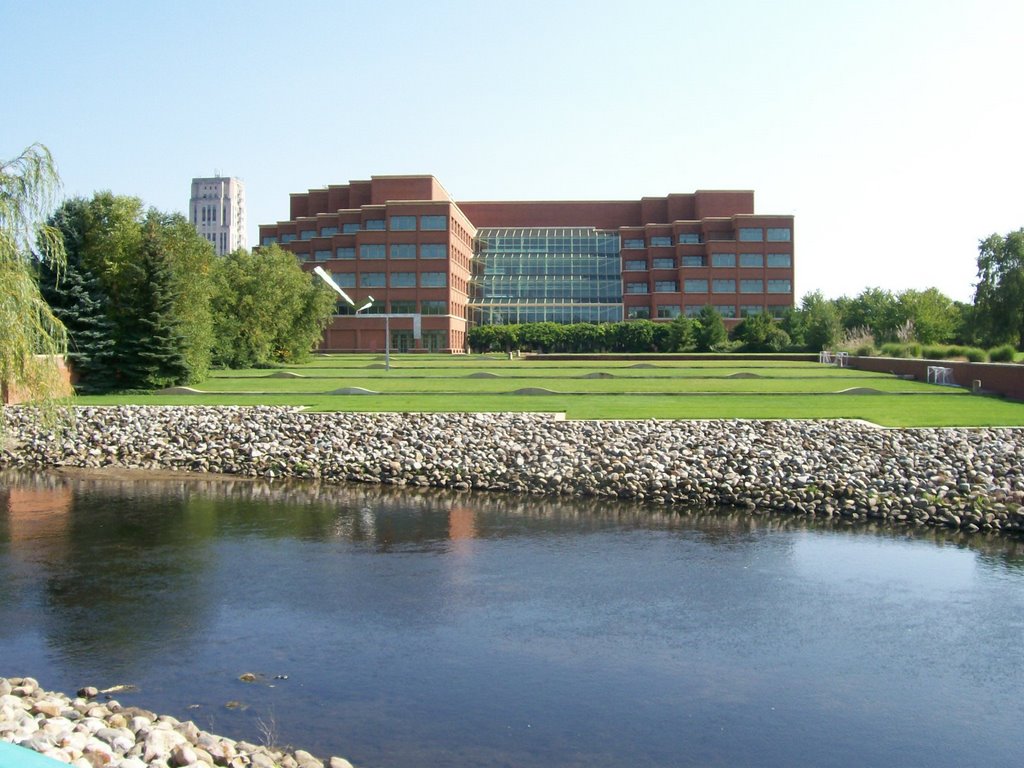 River and Kellogg Headquarters