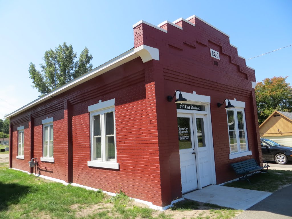 Water Station (1910), public restroom historic area
