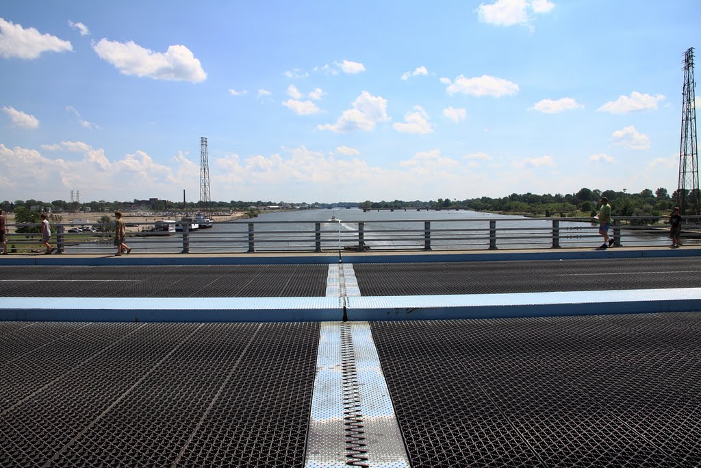 Bay City, Drawbridge
