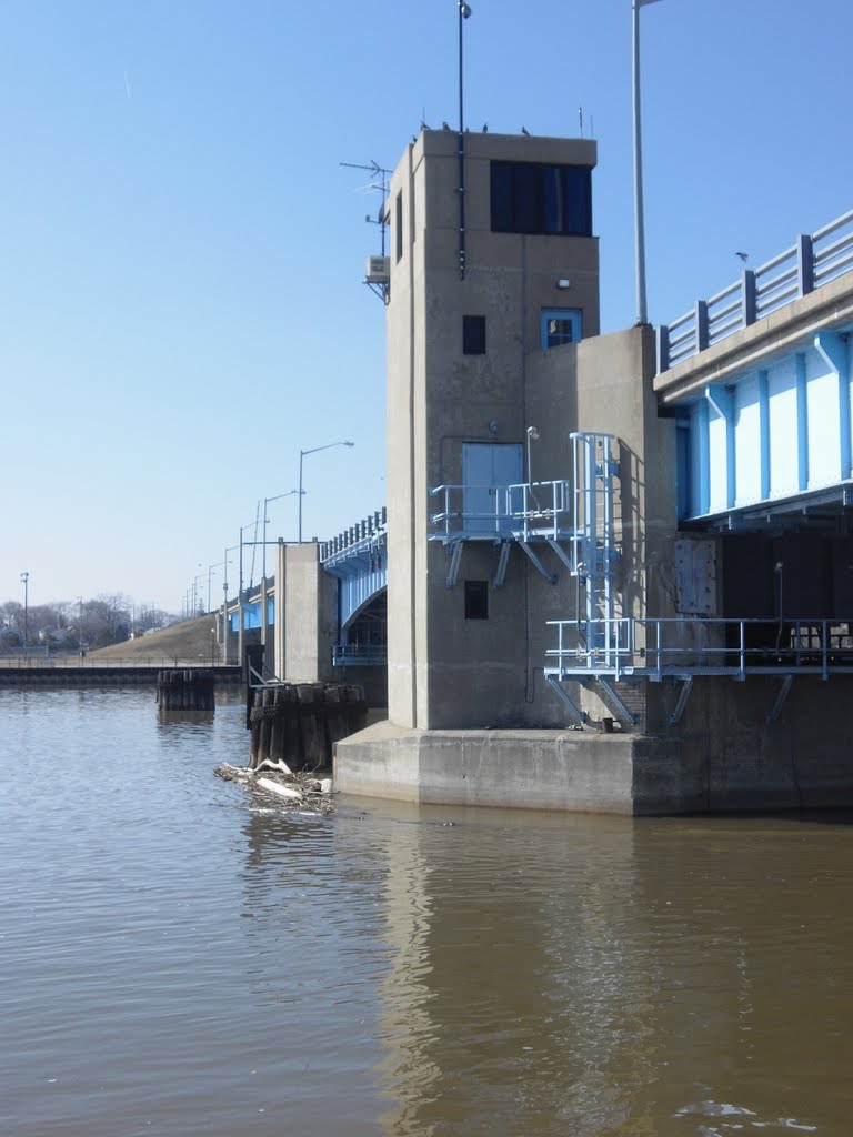 Independence Bridge (bascule type) in Bay City