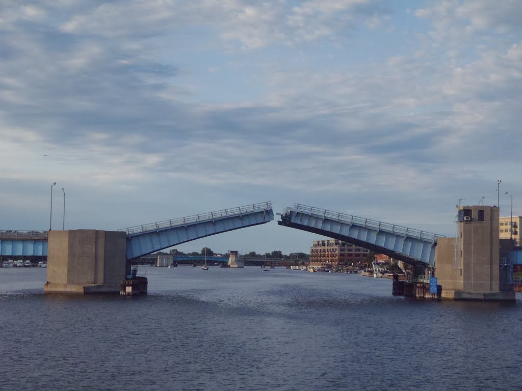 Veterans Memorial Bridge Opening