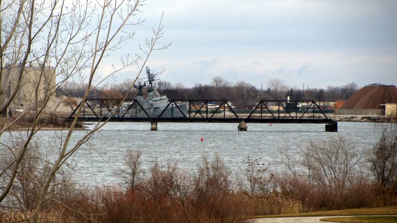 USS Edson seen from Independence Bridge