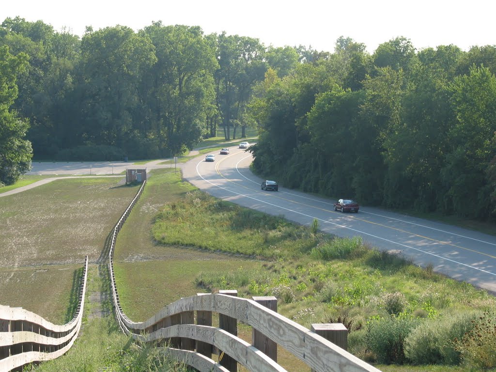 Middle Rouge Parkway