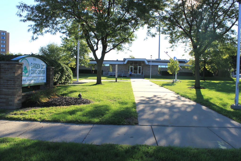 Garden City City Hall, 6000 Middlebelt Road, Garden City, Michigan