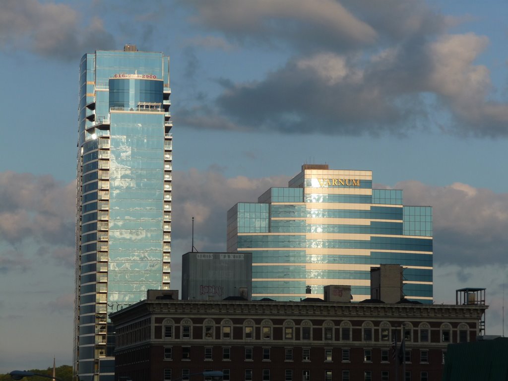 Bridgewater Place from Ottawa Ave.