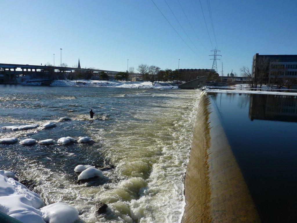 Frigid fishing day at Sixth Street Dam
