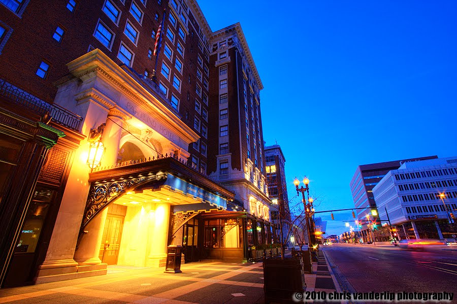 Amway Grand Plaza from Monroe St.