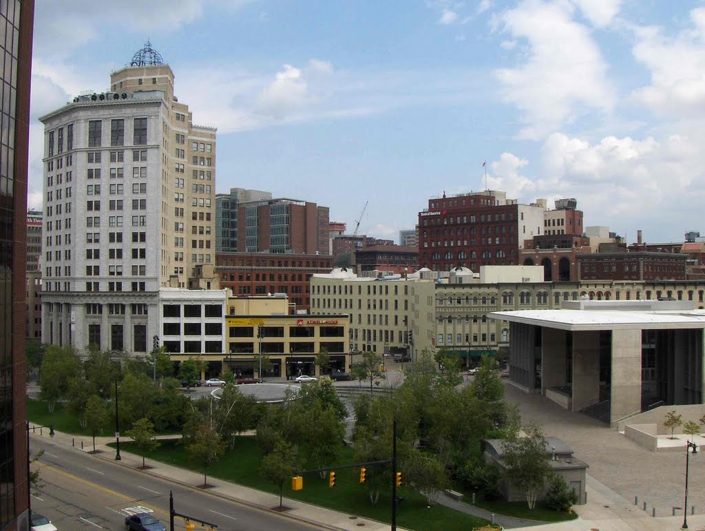 Downtown, GLCT
