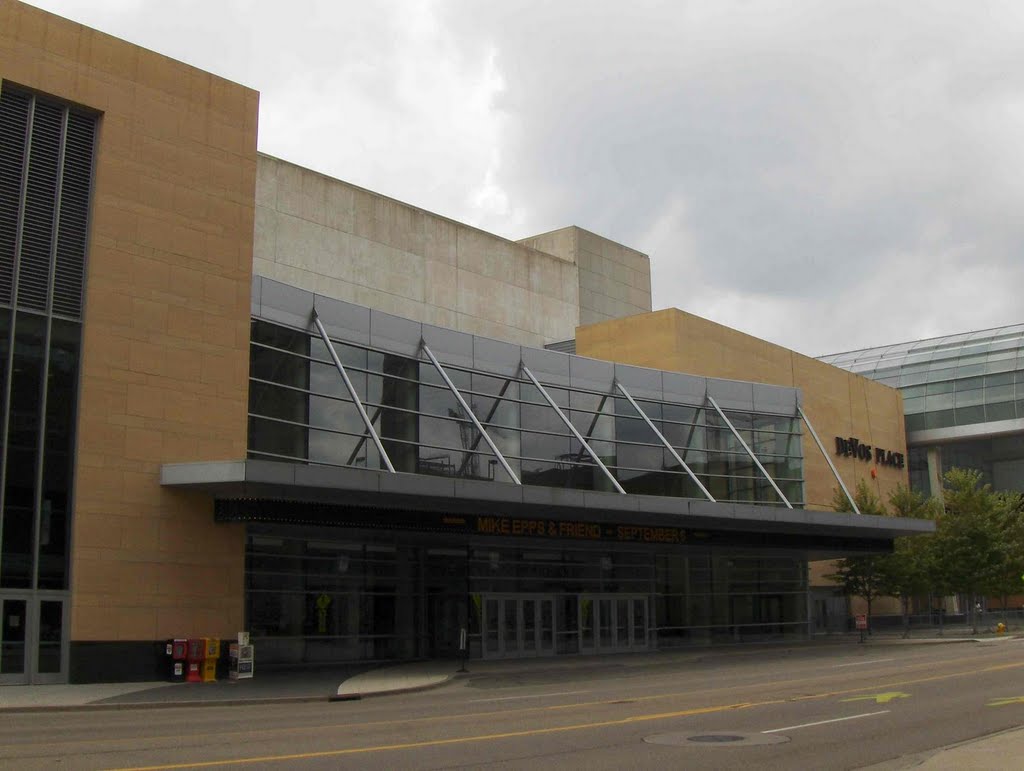 DeVos Performance Hall, GLCT