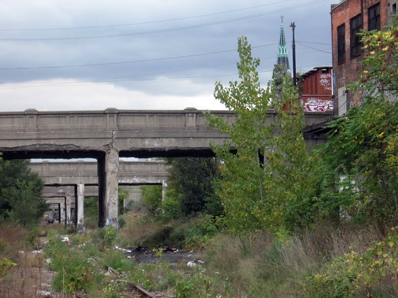 the part of the Dequindre Cut thats not sanctioned for spandex & bike helmets