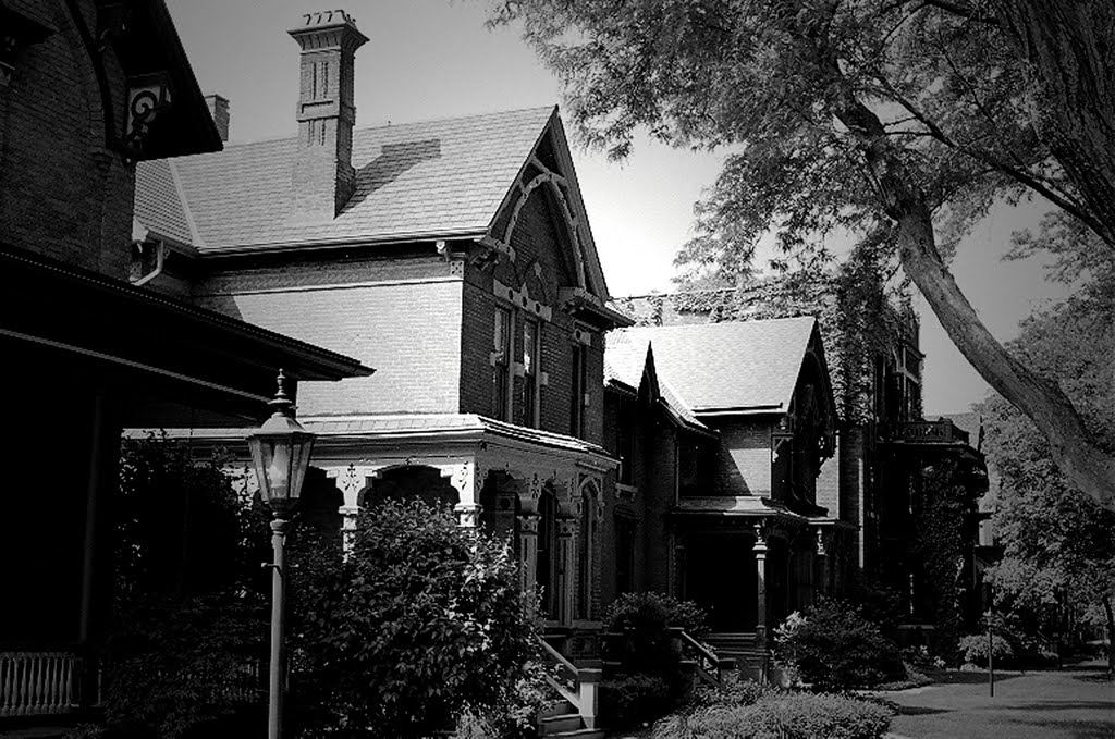 Stately homes on Canfield St.
