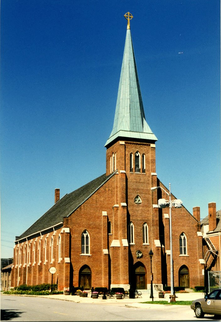 HOLY TRINITY CHURCH OCT.2000
