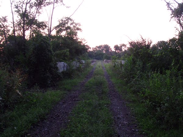 approaching abandoned RR trestle