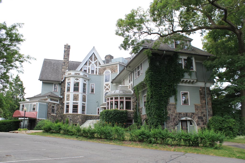 Hutchinson House & High Scope Education Research Foundation, (c.1903), 600 North River Street, Ypsilanti, Michigan