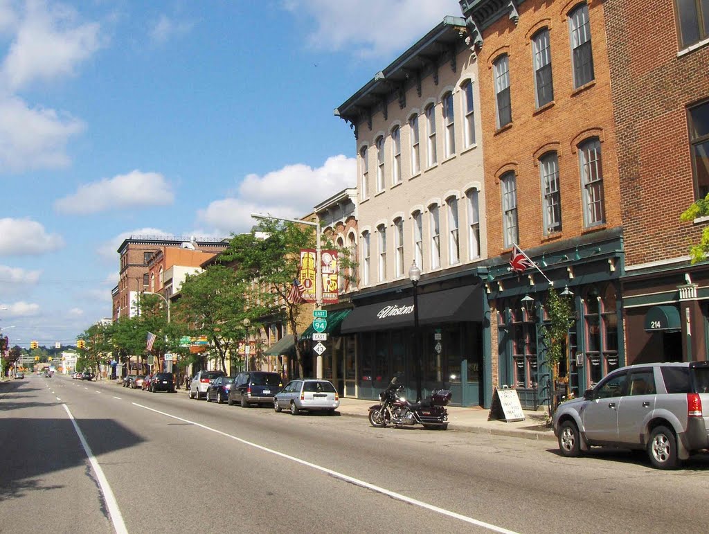 West Michigan Avenue, GLCT