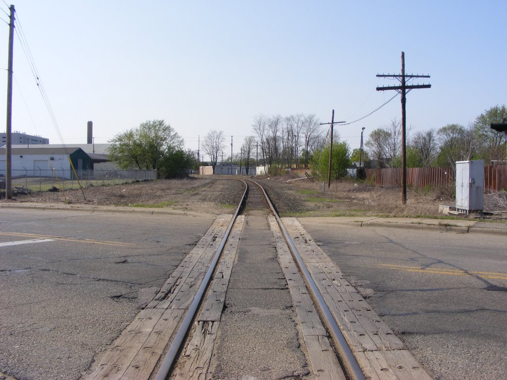 GR&I / Norfolk Southern looking North at Crosstown Parkway