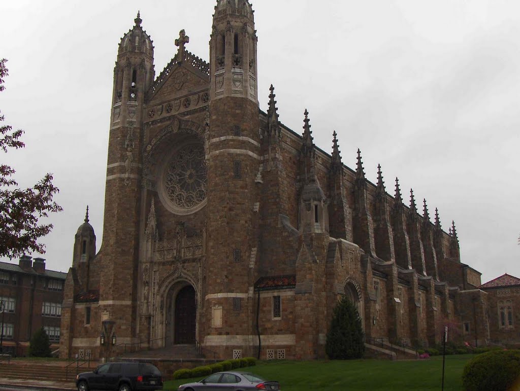 Queen of the Most Holy Rosary Cathedral, GLCT