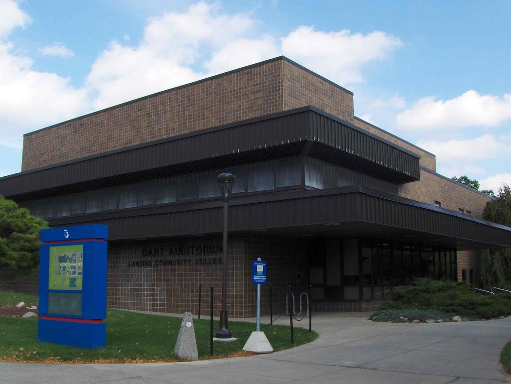 Dart Auditorium, GLCT
