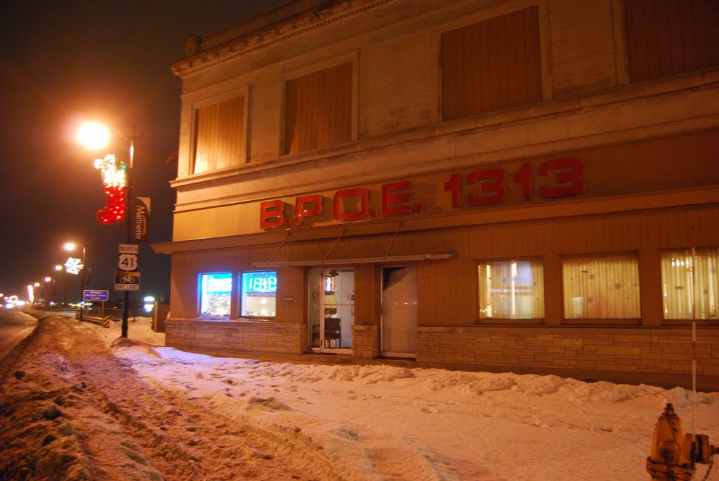 Elks Lodge 1313 Marinette WI (12/29/11)
