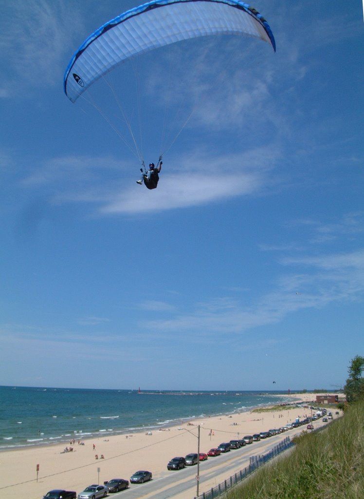 Paragliding beach, by Barrientos