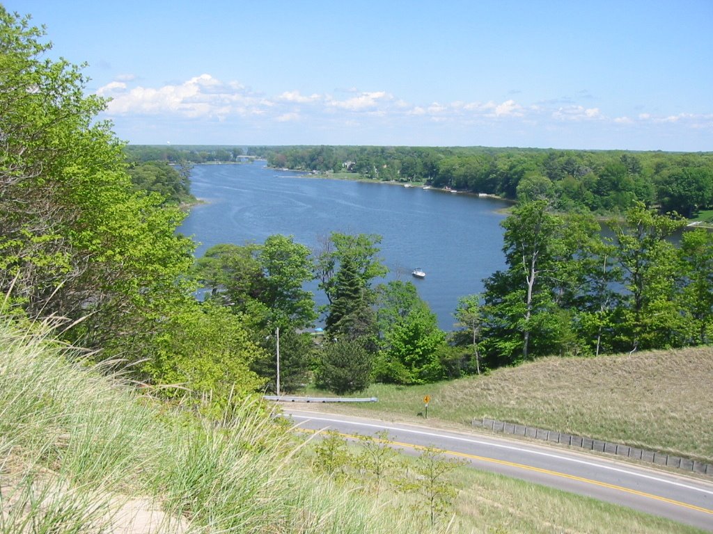 Mona Lake