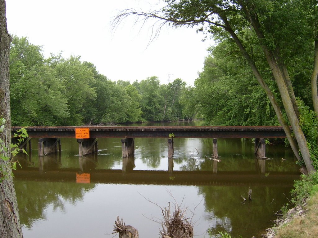 CK&S crossing the Kalamazoo River in Parchment