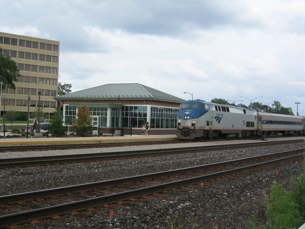 Amtrak arriving at new Pontiac, MI train station August 8, 2011, first day the new station is open