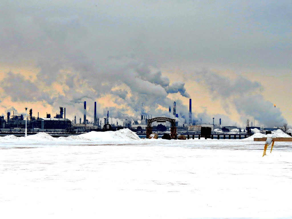 View from Vantage Point across the river into Canada (see below) / Ein Blick ueber den Fluss nach Kanada (siehe unten).