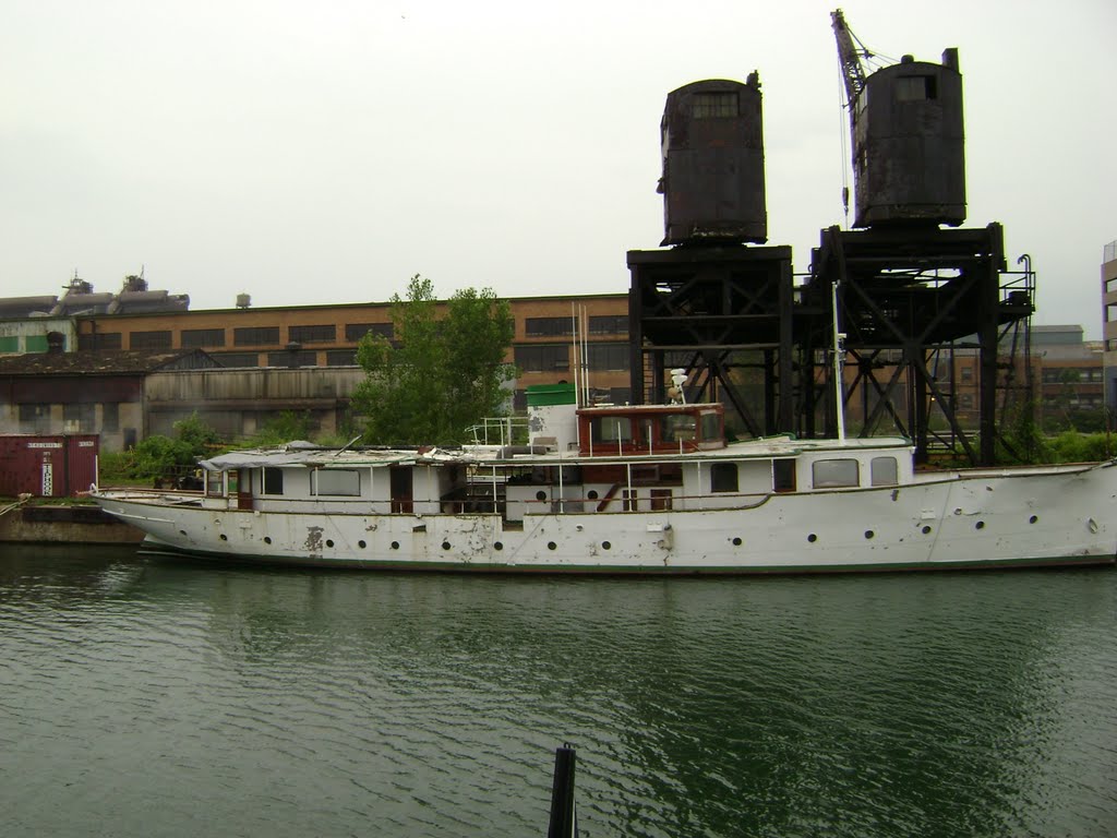 An elegant old yacht from the Detroit River