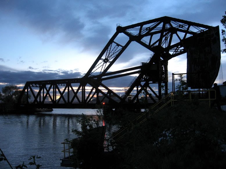 counterweighted railroad drawbridge