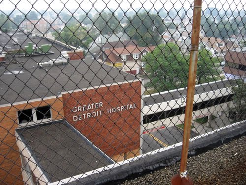 Greater Detroit Hospital, roof